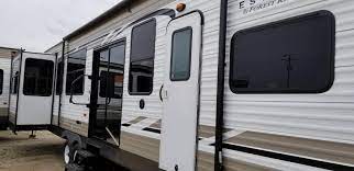 Discover the Best RVs at Sturgeon Bay’s Premier Dealer